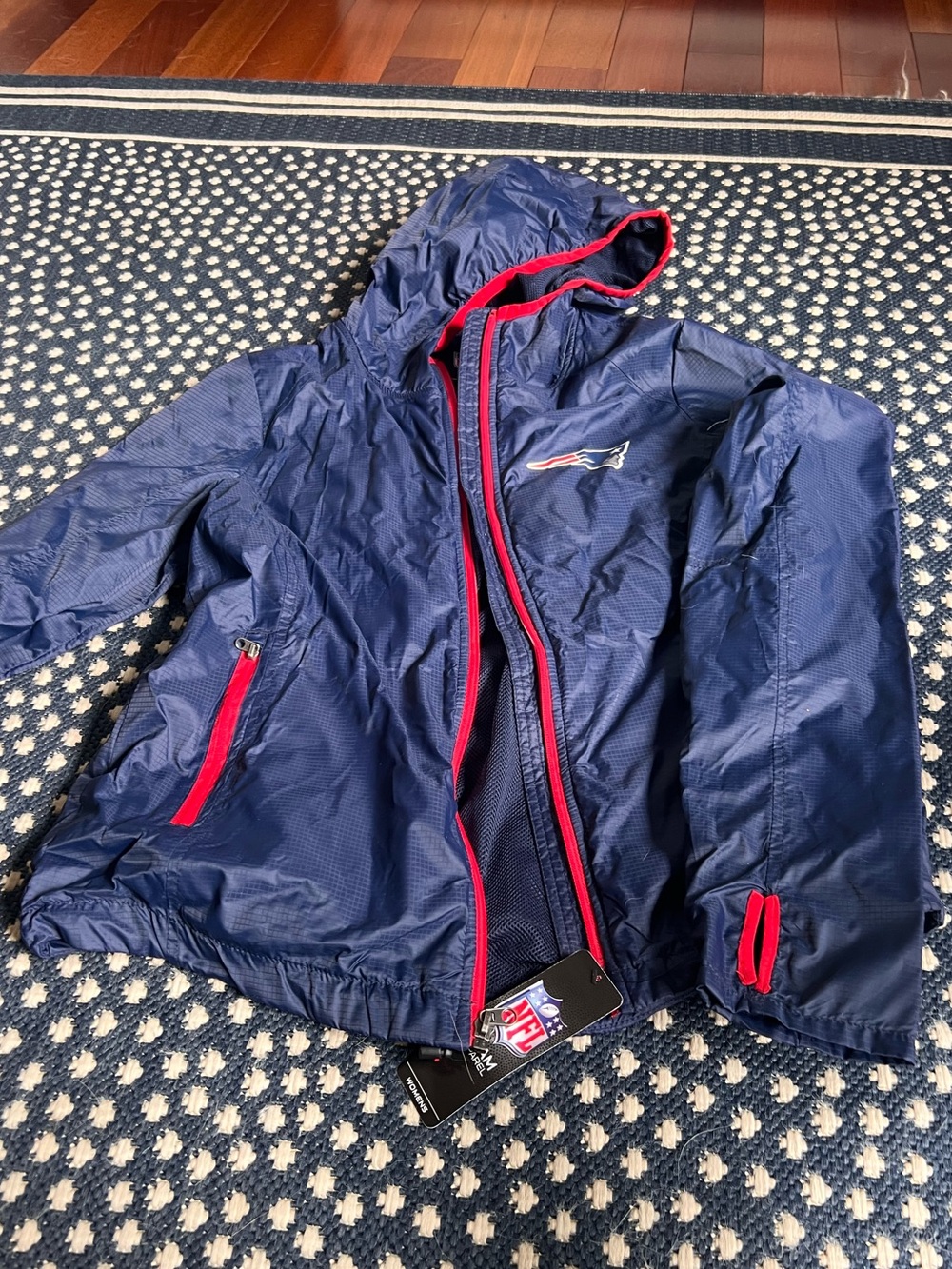 NWT New England Patriots NFL Team Apparel Hooded Windbreaker Jacket Women’s Smal
